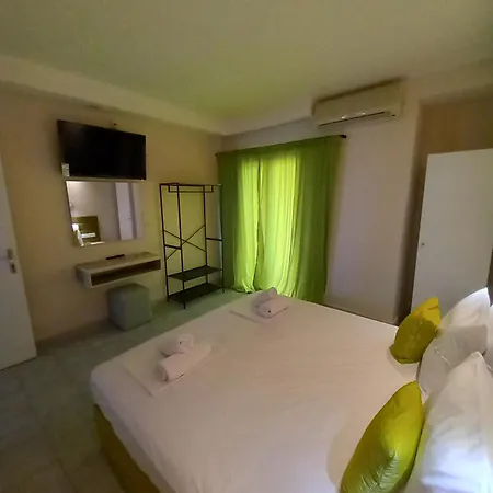 Blue Waves Corfu Апарт-отель *