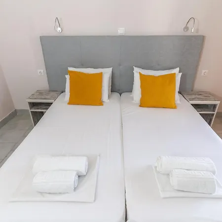 Blue Waves Corfu Apart Otel Kávos