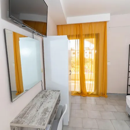 Blue Waves Corfu Apart Otel Kávos