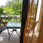 מלון דירות Blue Waves Corfu *