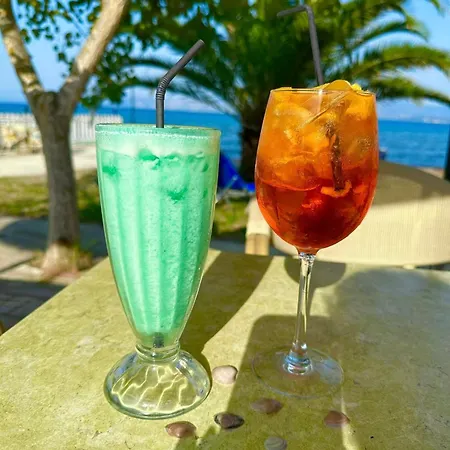 Blue Waves Corfu 公寓式酒店 *