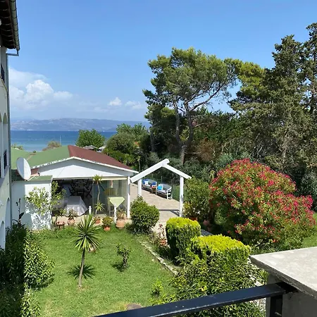 Blue Waves Corfu * 卡沃斯
